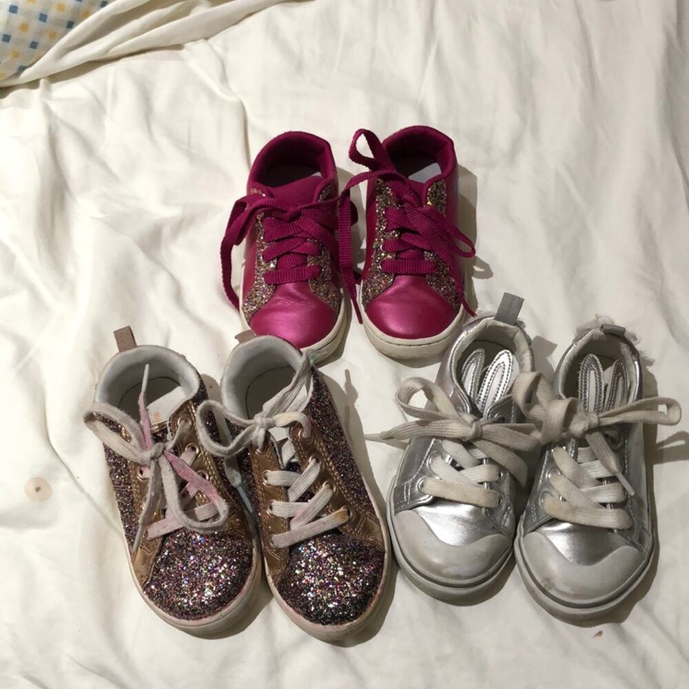 Used tennis shoes 8 not perfect lots of play left